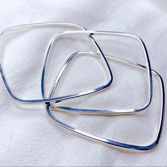 ❤️Seller’s Pick❤️ 3 in 1 Sliver Plated Square Bracelet - Picture 4 of 9